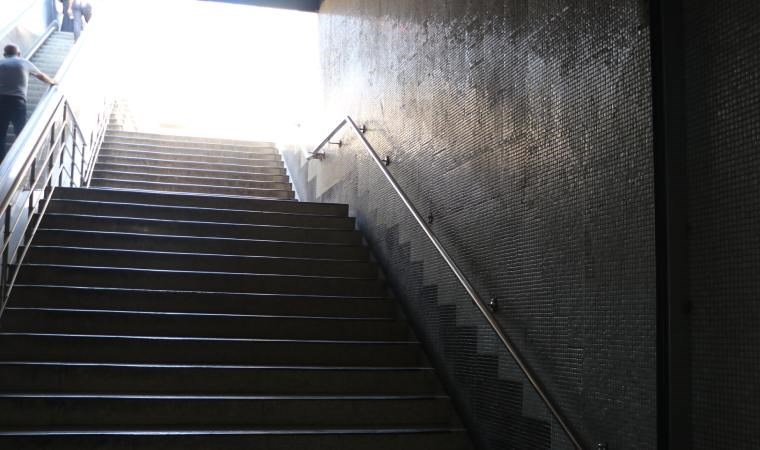 Metroda kadın cinayeti: Boşanma aşamasındaki eşini tabancayla vurdu