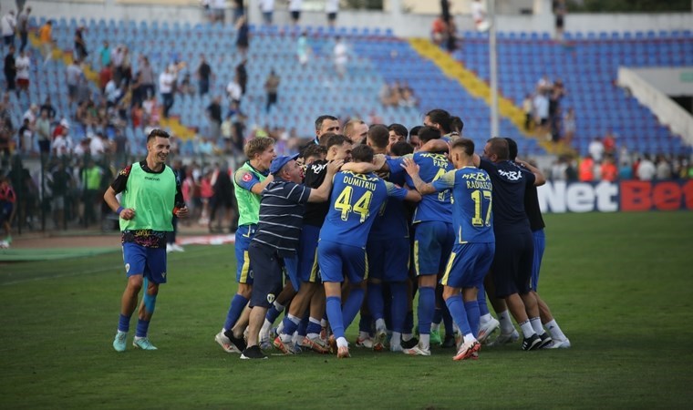 Mehmet Topal ile Gheorghe Hagi puanları paylaştı