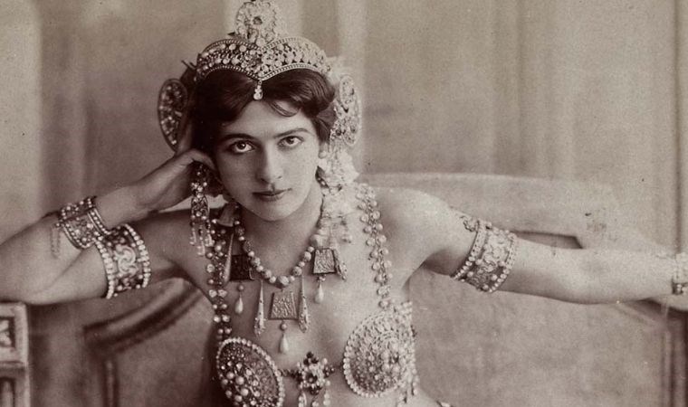 Yüzlerce erkeği kendine aşık etti: Tarihin gizemli casusu Mata Hari