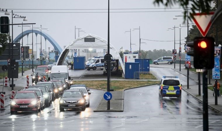 Olayla ilgili soruşturma başlatıldı... Köln'de bir Türk'e ait eğlence mekanında patlama meydana geldi!