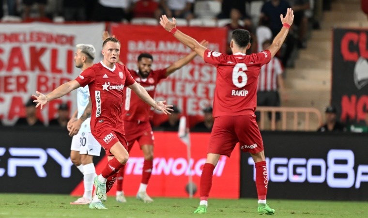 Antalyaspor 3 puanı 90+8'de kurtardı!