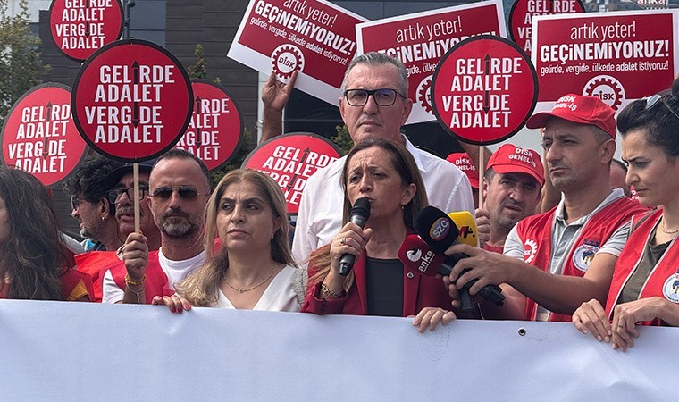 DİSK'in 'Geçinemiyoruz' eylemi çağrısına yurttaştan destek: 'Yapın yavrum yapın. Hastaneden geldim, açım, bir simit alabildim, yazık değil mi bana ?'