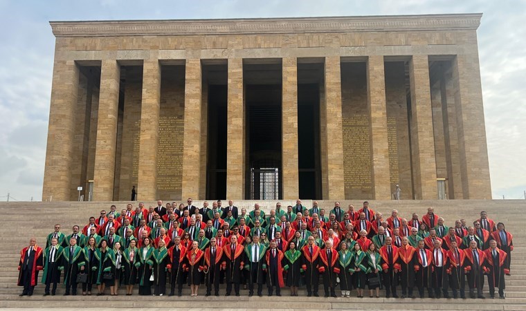 Adli yıl başlıyor: Yargıtay üyeleri Anıtkabir’i ziyaret etti