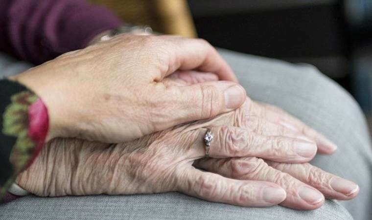 Uzmanından uyarı: 'Alzheimer hastalığı kadınları daha çok etkiliyor'