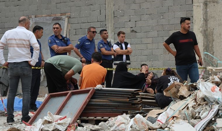 Adana'da kule vinçteki demir kova işçilerin üzerine düştü: 2 ölü