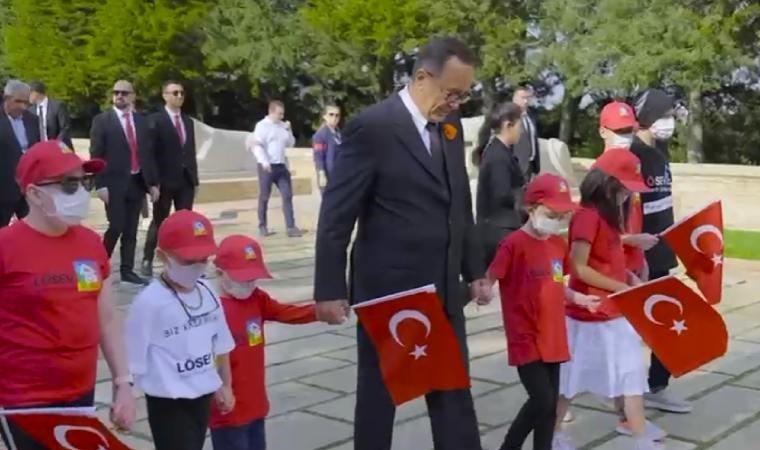 LÖSEV'den Anıtkabir ziyareti: Ülkemizi tekrar kuruluş raylarına çekmek için sonuna kadar savaşacağız