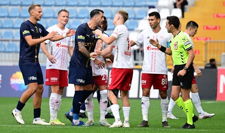 Kasımpaşa-Antalyaspor maçında gol sesi çıkmadı!