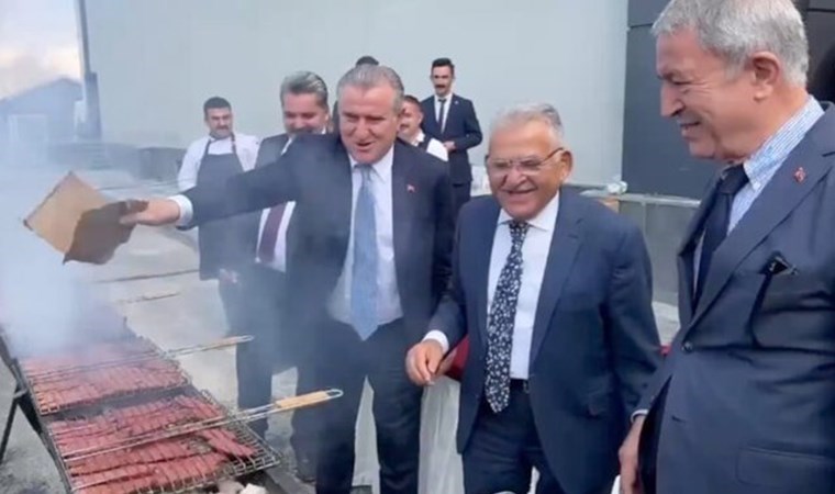 Hulusi Akar'dan 'mangal' savunması! Suçlu 'basın' oldu: 'Haberi pişirenlere afiyet olsun'