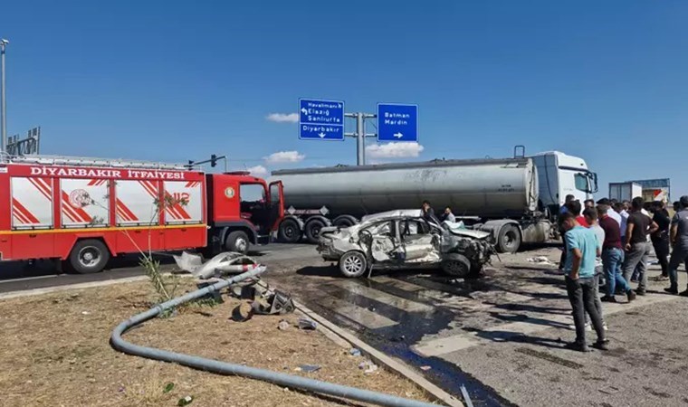 Diyarbakır'da tanker ile otomobil çarpıştı: 2'si ağır 4 yaralı