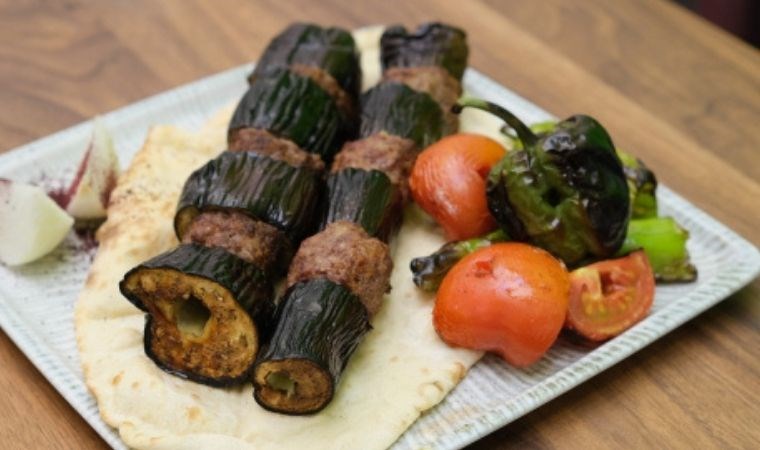 MasterChef fırında patlıcan kebabı nasıl yapılır? Enfes fırında patlıcan kebabı tarifi...