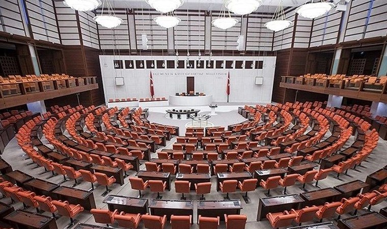 AKP'den Meclis gündemine ilişkin açıklama: Yeni dönem emeklilik sistemiyle başlayacak