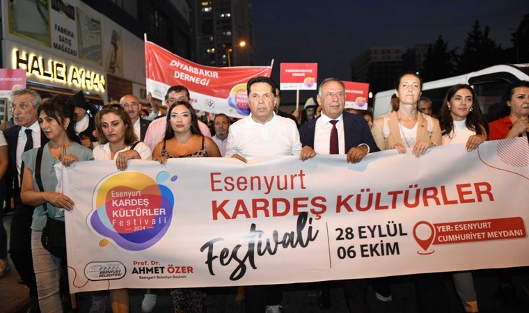 Esenyurt Belediye Başkanı Prof. Dr. Ahmet Özer: 'Türküyle, Kürdüyle, Lazıyla, Çerkesiyle bir bütünün parçalarıyız'