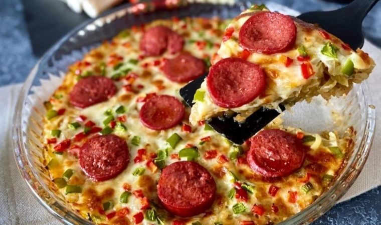 Kahvaltıya 10 dakikada hazırlayabileceğiniz enfes lezzet: Patates pizza tarifi