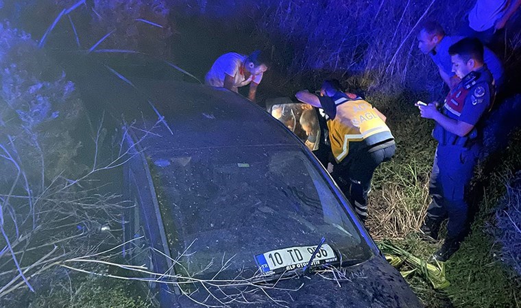 Taziye yolunda kaza: 2 ölü, 1 yaralı