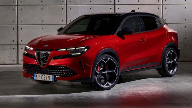 Alfa Romeo nefes kesen tasarımlara hayat vermeye devam ediyor: Son ödülü kazanan model 2025'te Türkiye'de! İşte tüm ayrıntılar...