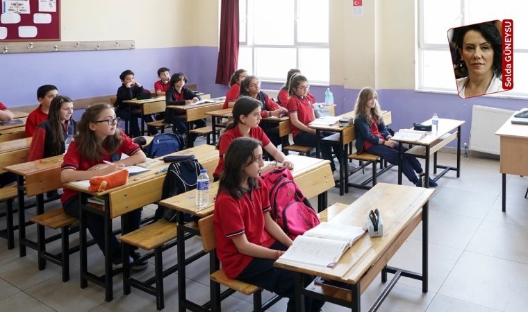 MEB’in yeni eğitim öğretim yılı açılışını ‘Çanakkale’den Gazze’ye bağımsızlık ruhu ve vatan sevgisi’ dersi ile açmasına tarihçilerden tepki: 'Atatürk'süz ilk ders