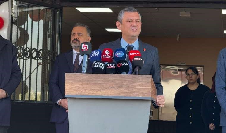 Özgür Özel, okul açılışında konuştu: Kamu kuruluşlarında siyaset yapılmaz