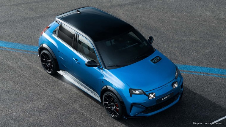 2025 yılının otomobili yine Renault'dan! Bu kez Renault 5 ve Alpine A290 zirvede...