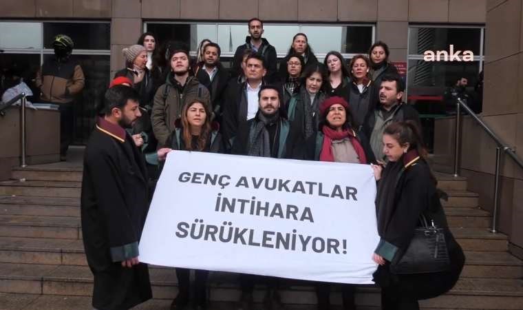 Hukukçu intiharlarıyla ilgili İstanbul Adliyesi önünde açıklama: Göz göre göre ölüme sürüklendiğimizi hissediyoruz