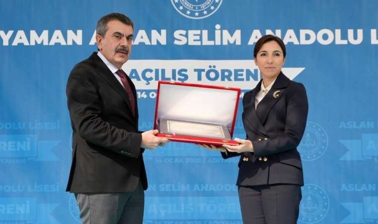 Milli Eğitim Bakanı Tekin, Hafize Gaye Erkan'ın oğlunun adını taşıyan lisenin açılışını yaptı