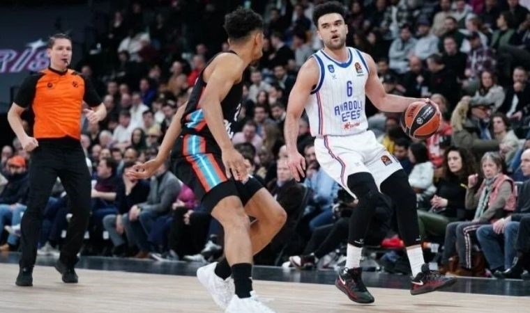 Anadolu Efes'in yüzü, Fransa'da da gülmedi