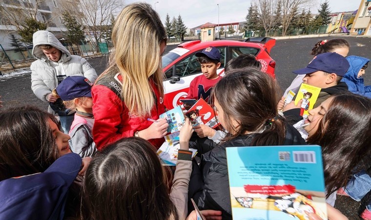 TOSFED 'Velinin Karnesi Nasıl?' Projesi 2025 yılında 30 şehre daha ulaşacak