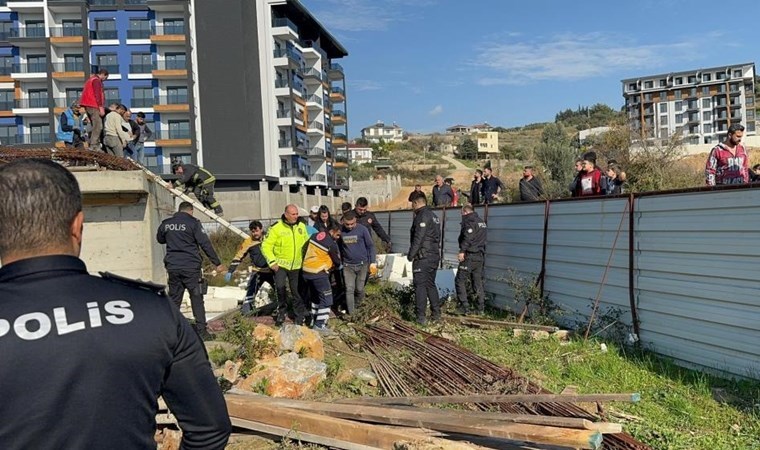 İnşaat halindeki binada kalıplar göçtü: 3 işçi yaralandı