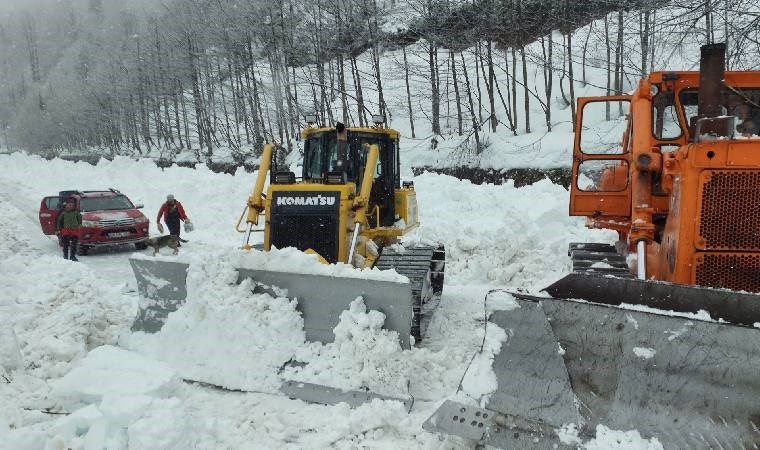 Borçka'da 19 günlük kar esareti sona erdi!