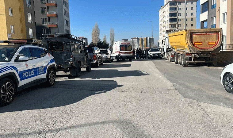 Özel Harekat polisi silahla vurulmuş halde ölü bulundu