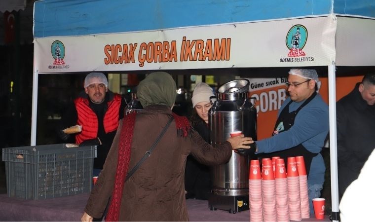 Ödemiş Belediyesi’nden sabah çorbası ikramı