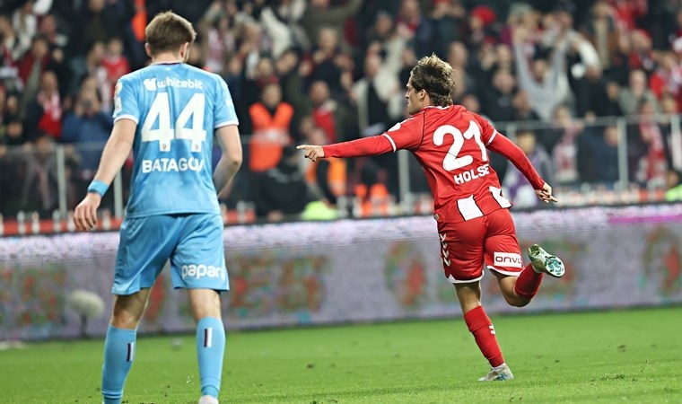 Galibiyet hasreti sona erdi: Karadeniz derbisinde Samsunspor fırtınası! Samsunspor 2-1 Trabzonspor