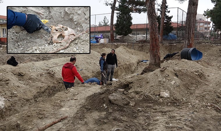 Burdur'da yol çalışması sırasında ortaya çıktı: Çok sayıda insan kemikleri bulundu!