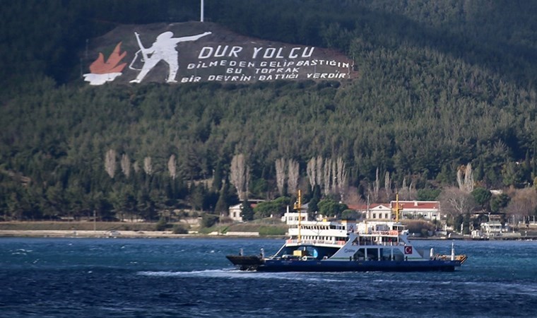 Çanakkale'de 'fırtına' etkisi: Bazı feribot seferleri iptal edildi