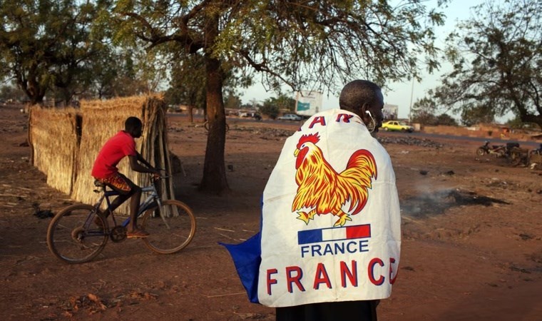 Afrika ülkesinden Fransa'ya tepki: Saygı göstermeyi öğrenmesi gerekiyor