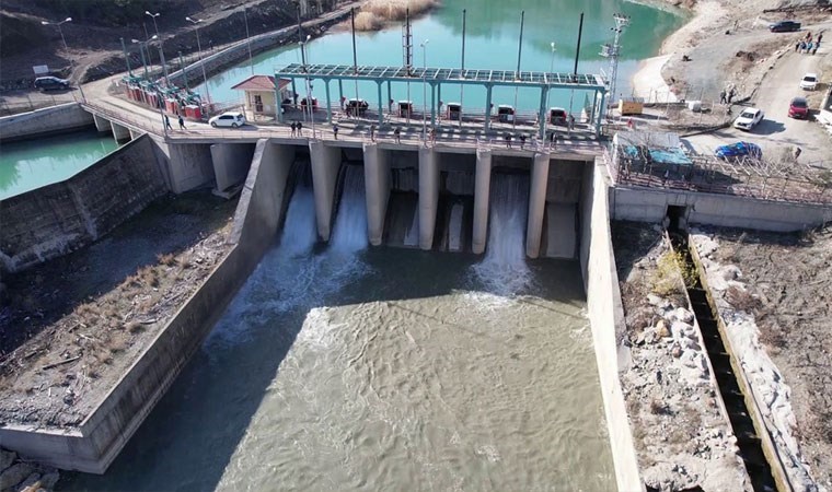 Adıyaman’da kayıp kadını bulmak için HES barajı boşaltıldı