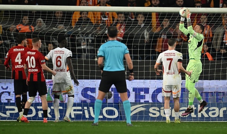 Eski hakem açıkladı: Galatasaray'ın cezalı oyuncularının durumu belli oldu!