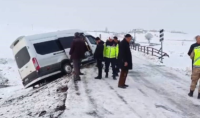 Muş'ta feci kaza... Çok sayıda öğretmen yaralandı!