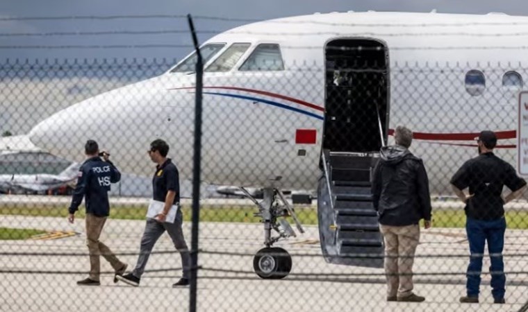 Maduro'nun uçağına Dominik'te el koydular!