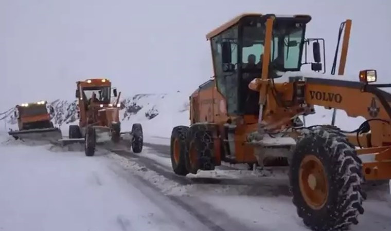 Malatya'da 'kar' esareti: 102 kırsal mahalle yolu kapandı