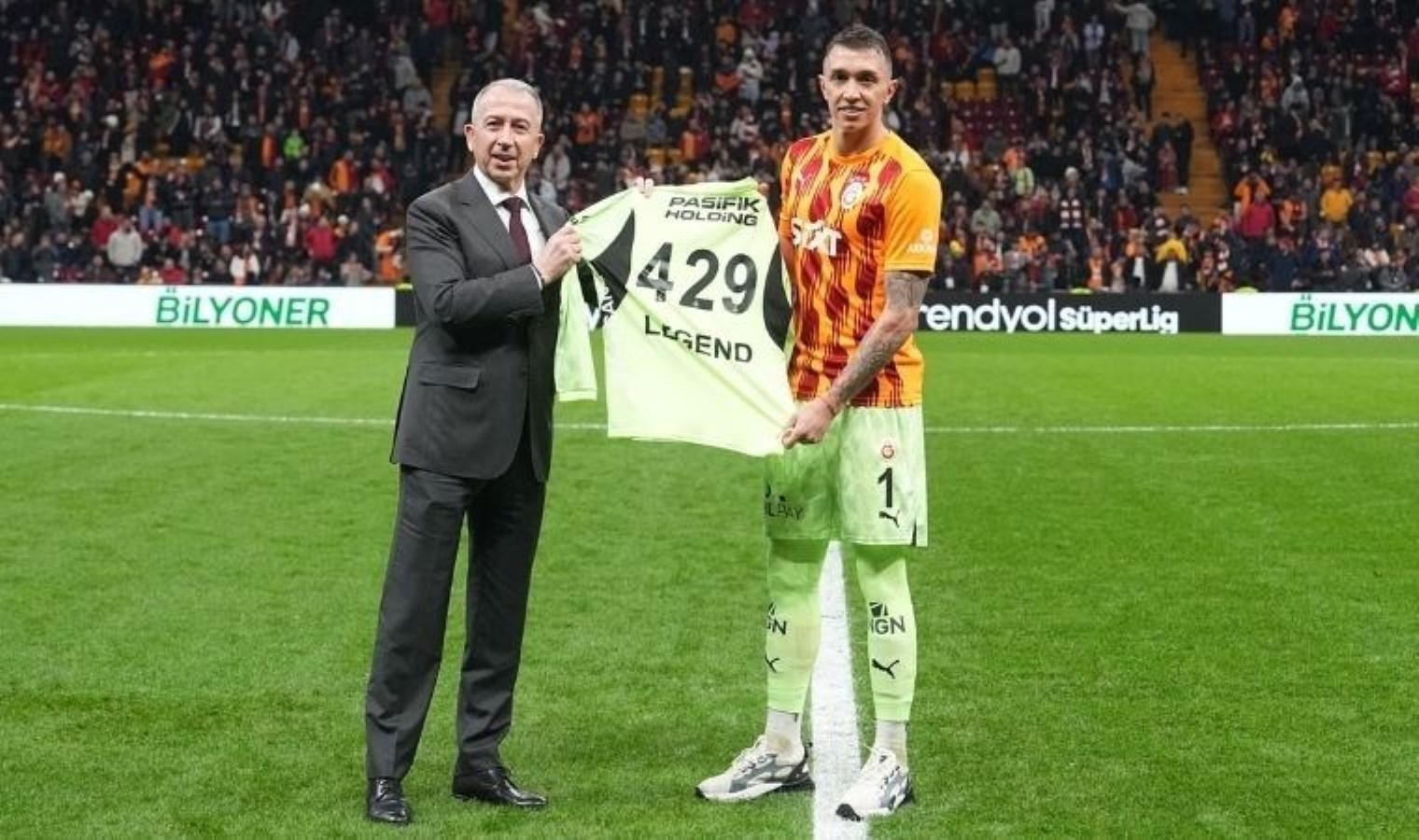 Fernando Muslera, Galatasaray tarihine geçti