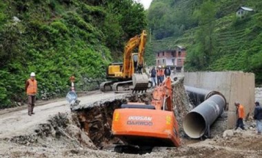 HES tünelini su bastı: 4 işçi mahsur