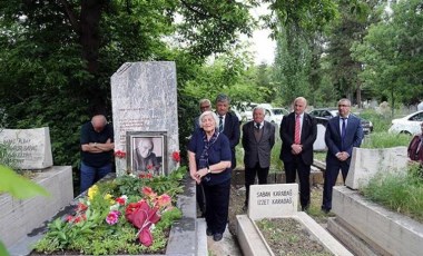 Yazarımız Mustafa Ekmekçi, Cebeci Asri Mezarlığı’ndaki gömütü başında anıldı