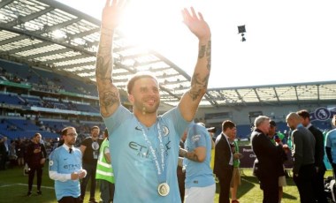 City'den Kyle Walker'a yeni sözleşme