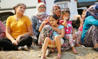 İzmir'deki yangın sürüyor: Alevler, Menderes ve Seferihisar ilçelerine sıçradı