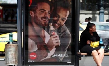 Coca Cola'nın LGBTİ+ dostu kampanyasına tepki