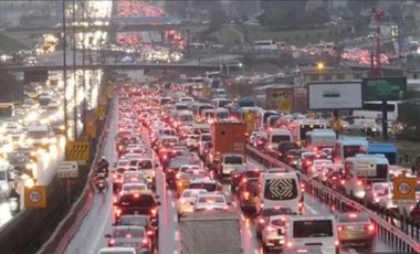 İstanbul'da trafiğe hava muhalefeti