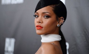 Rihanna, Forbes'un kendi girişimleriyle zengin olan kadınlar listesine girdi