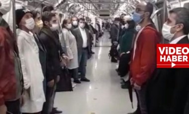 Metroda 19.23’te okunan İstiklal Marşı’na yolcular böyle eşlik etti