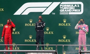 Formula 1'de şampanya yerine gazoz patlatmışlar!