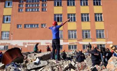 Okulların depreme karşı dayanıklı hale getirilmesi için verilen önerge, AKP-MHP oylarıyla reddedildi